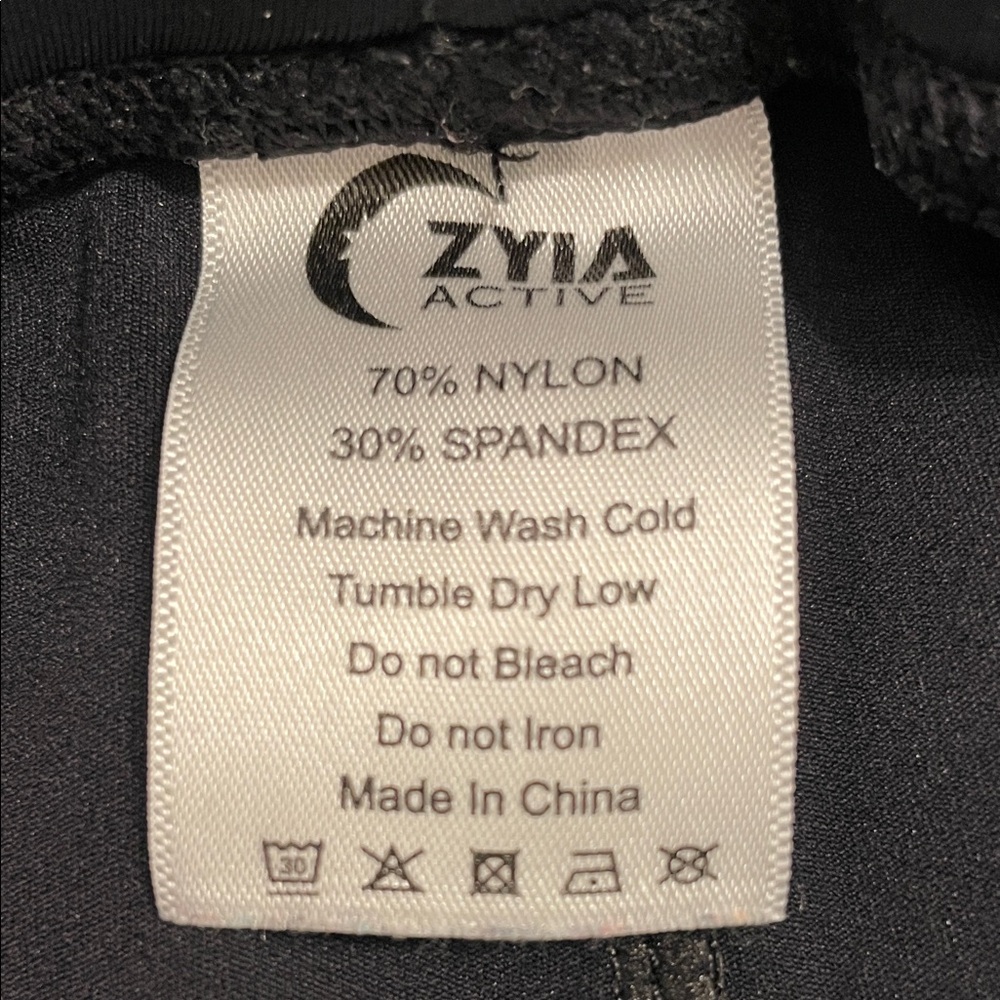 ZYIA Black Peak Zipper Joggers (26") - Picture 3 of 4